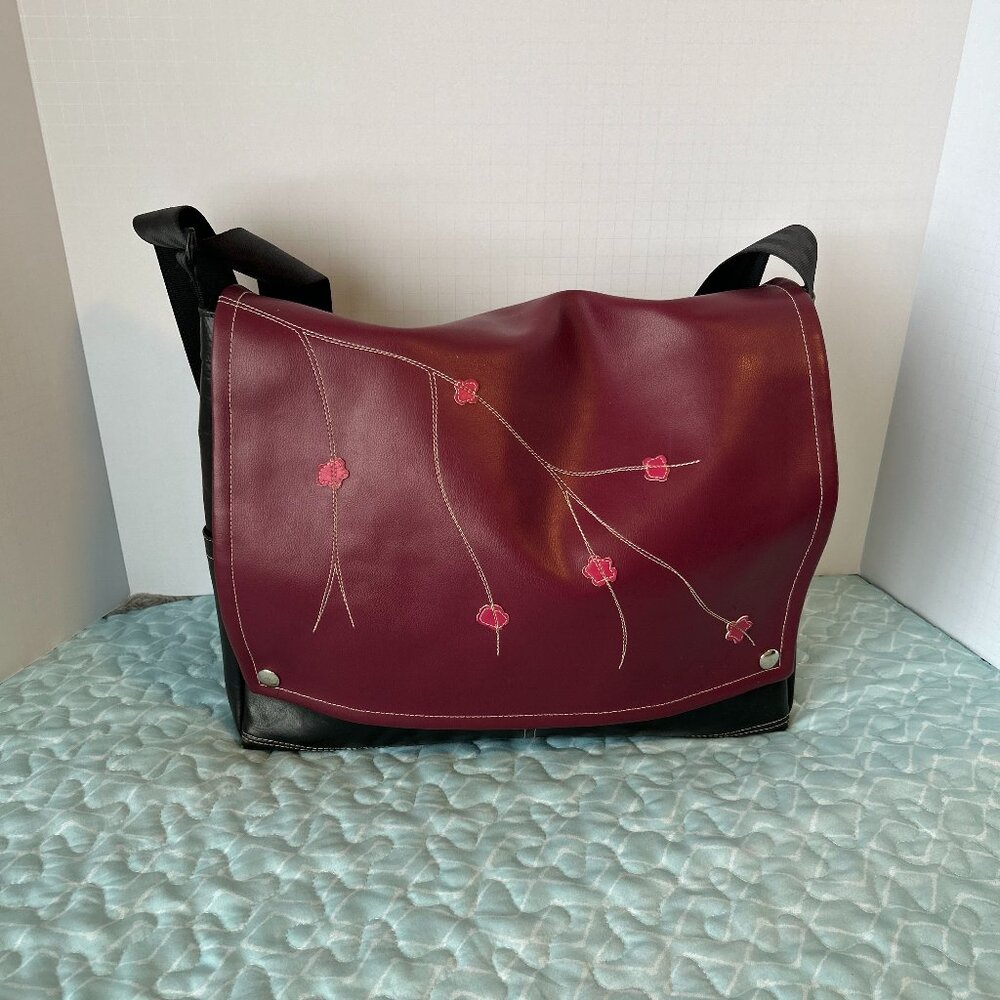 Queen Bee Creations Large Messenger Bag